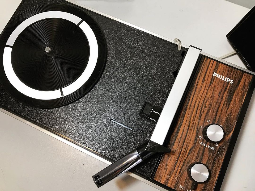 1970's Antique Philips GF300 Battery/Electric Record Player