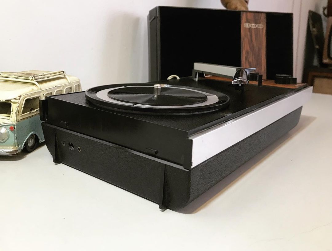 1970's Antique Philips GF300 Battery/Electric Record Player