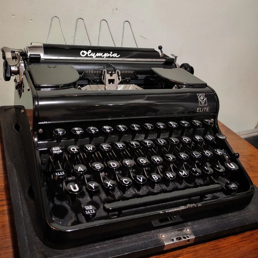 1940's Germany Olympia brand Elite model portable typewriter  collectible