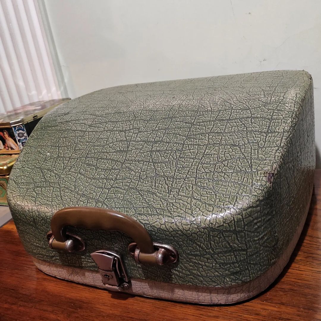 1950's Germany Alpina brand SK24 model portable typewriter