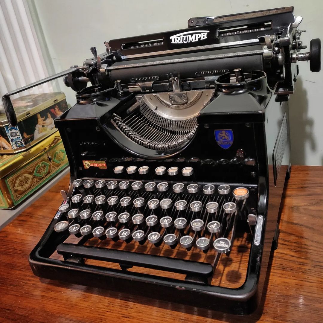 1930's Germany Triumph brand Standard 12 model office typewriter