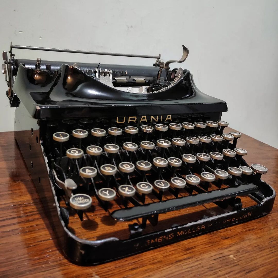 1930's Germany  Urania brand Portable model portable typewriter with serial number 168664