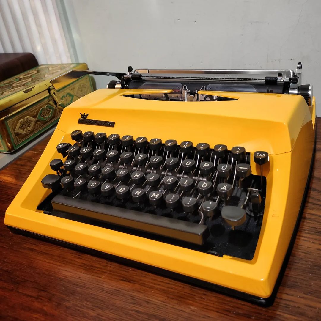 1970's Germany  Triumph brand Contessa model portable typewriter