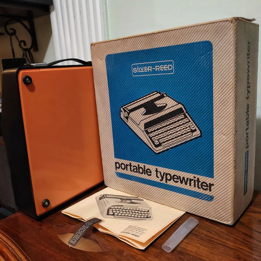 1970's Japan  Silver-Reed brand 200 model portable popart typewriter  collectible  Rare
