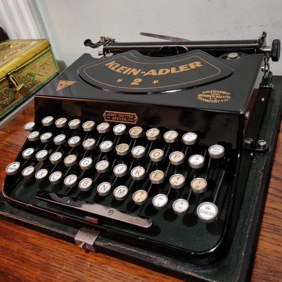1920's Germany  Klein Adler 2 model portable typewriter with Orginal Case