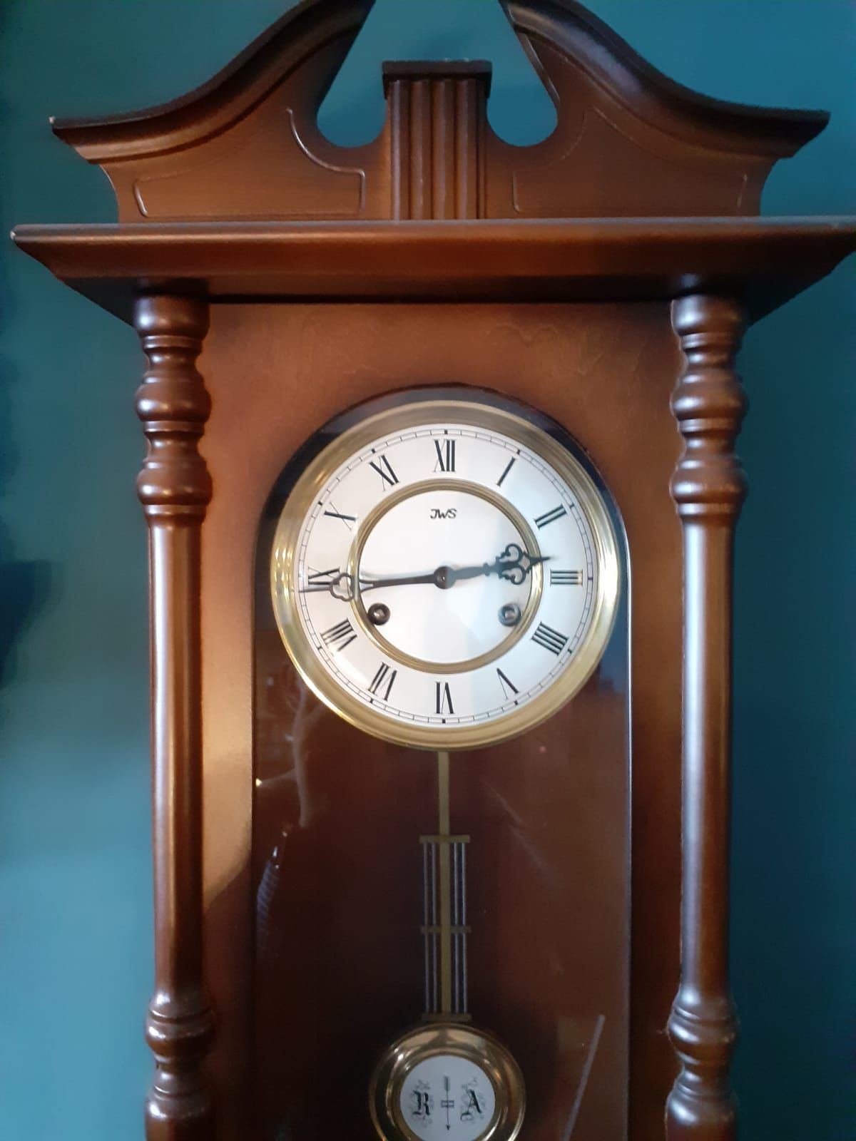 Antique Wall Clock,Antique wooden wall clock