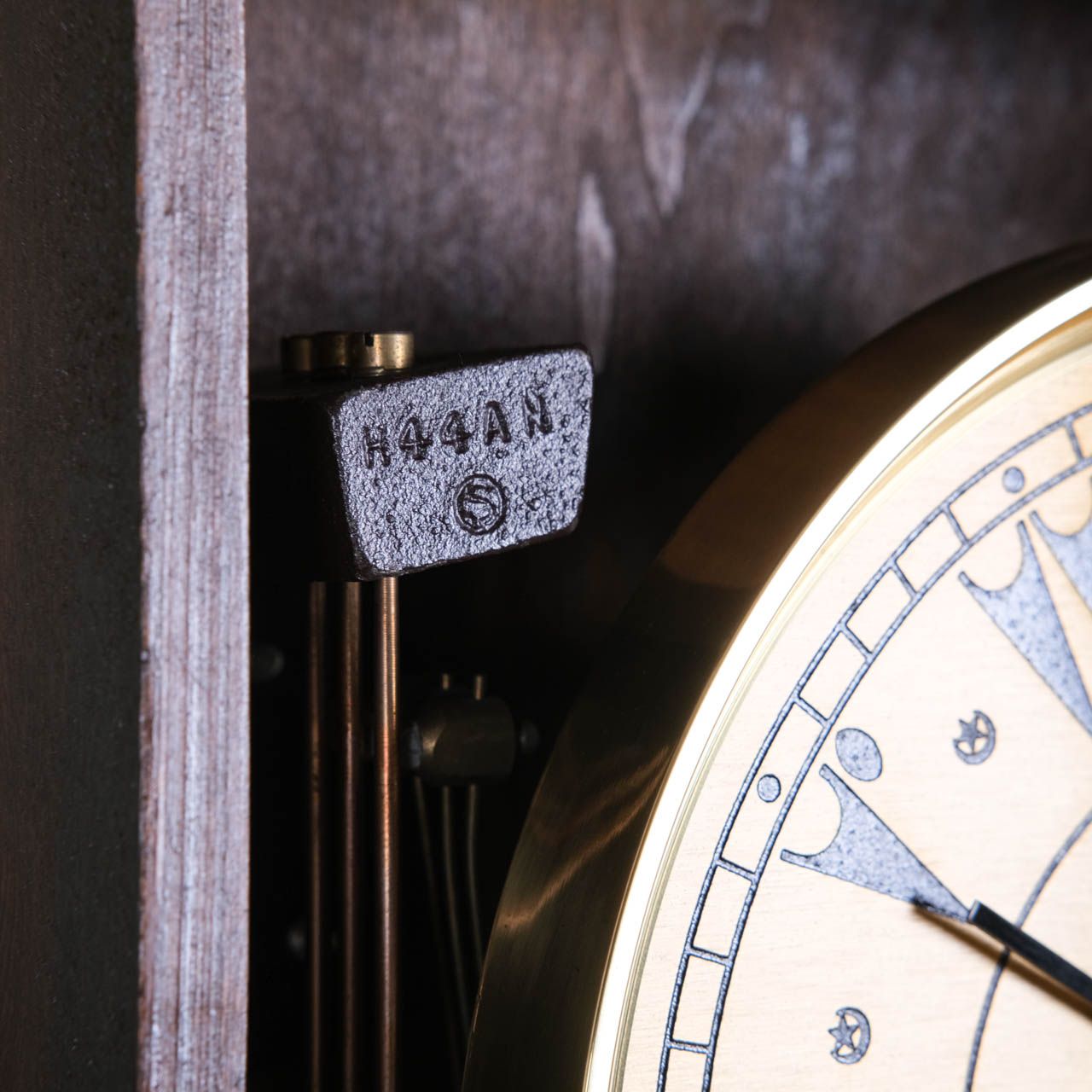 Antique Wall Clock,Antique wooden wall clock