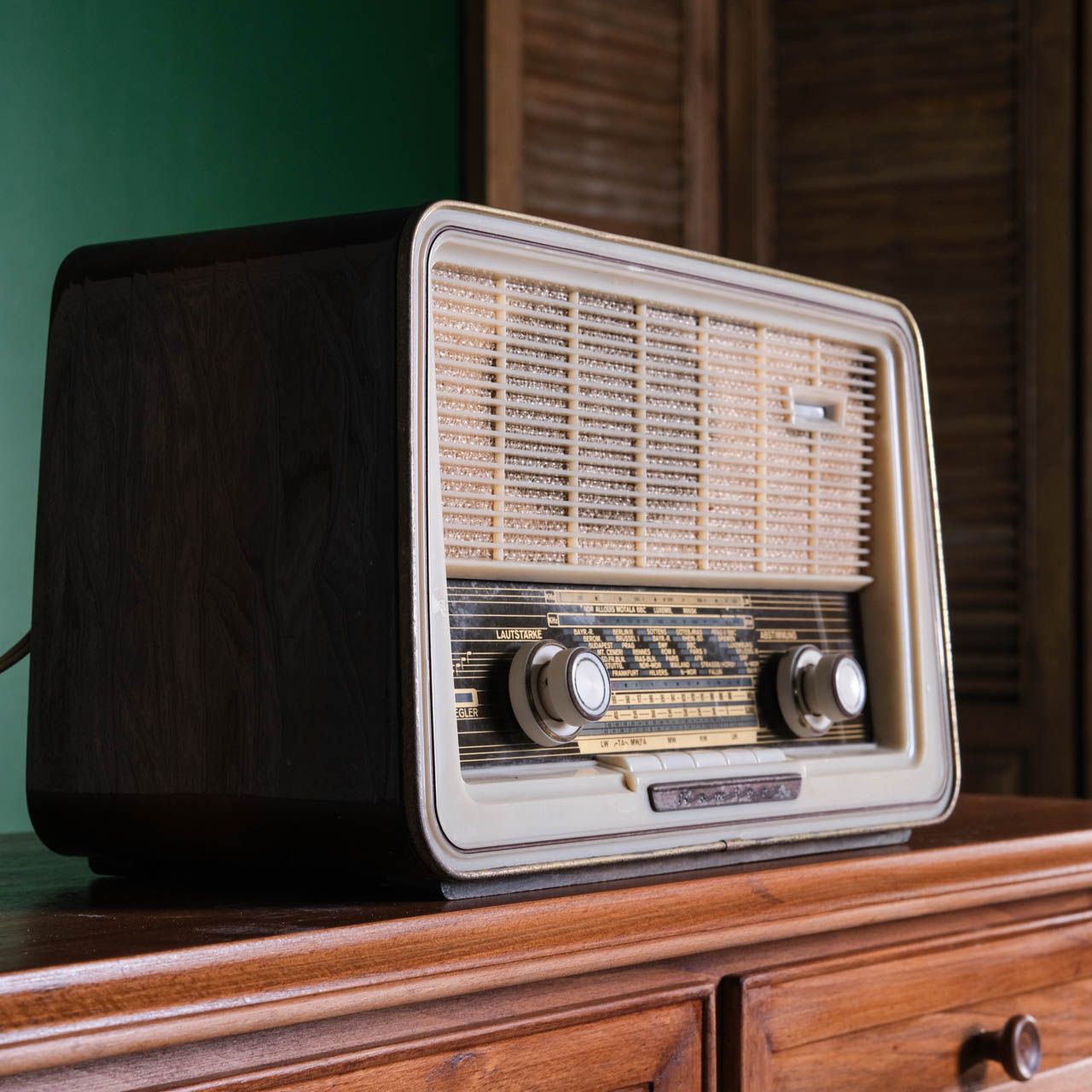 Antique Graetz Radio