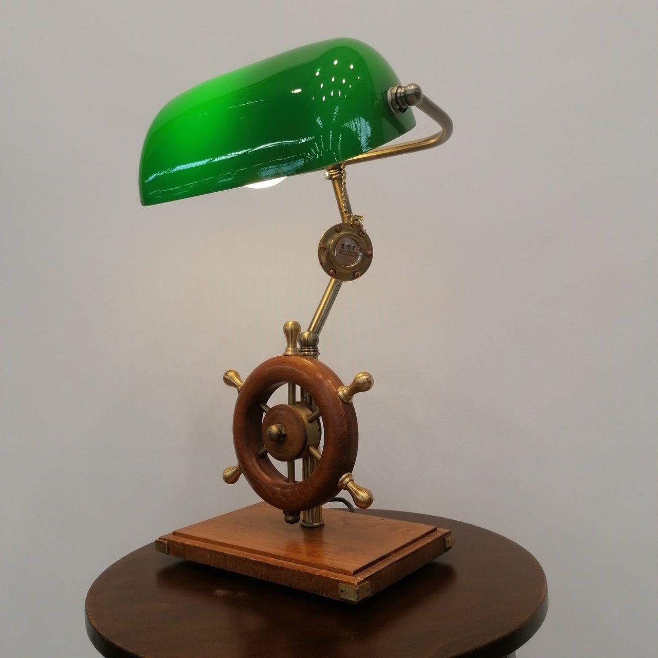 Vintage Banker Lamp (Green Color)