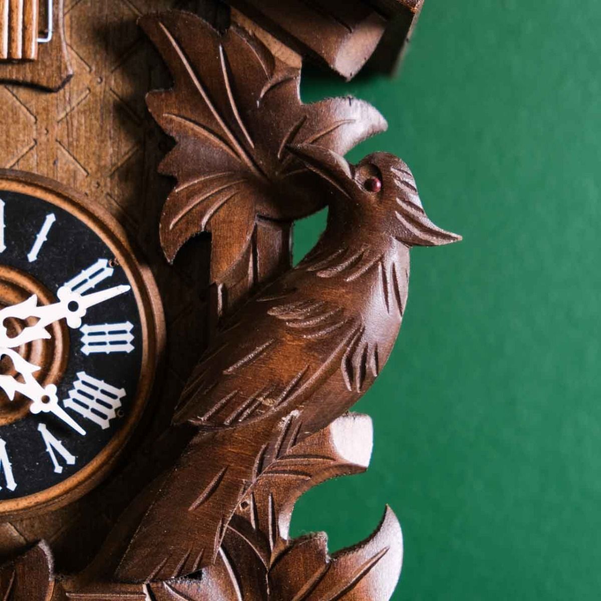 Cuckoo clock,Vintage German wooden cuckoo clock