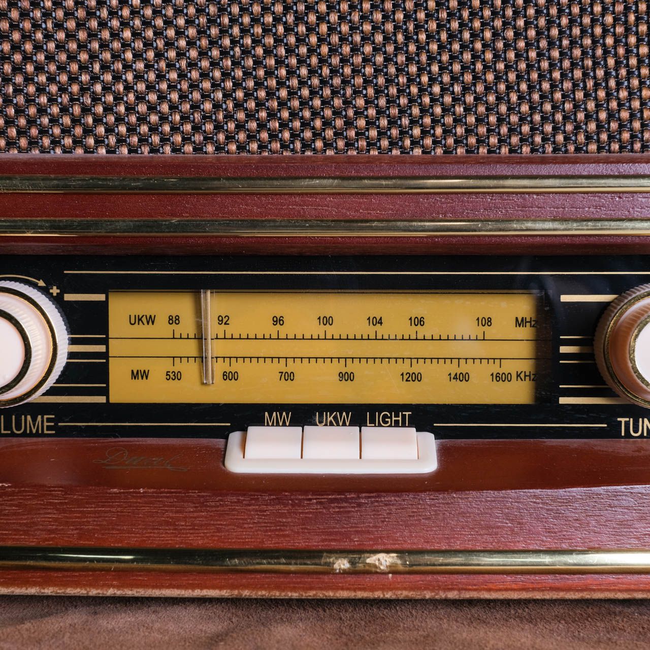 Retro Dual Radio